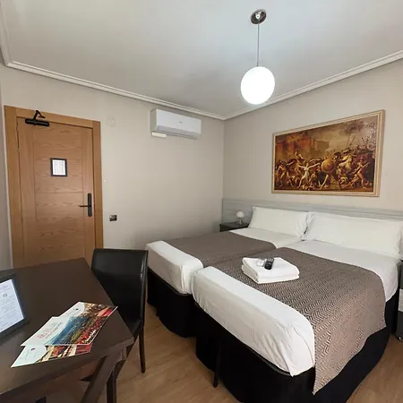 Pension Berceo Logrono Exterior photo