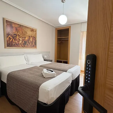 Pension Berceo Logrono Exterior photo